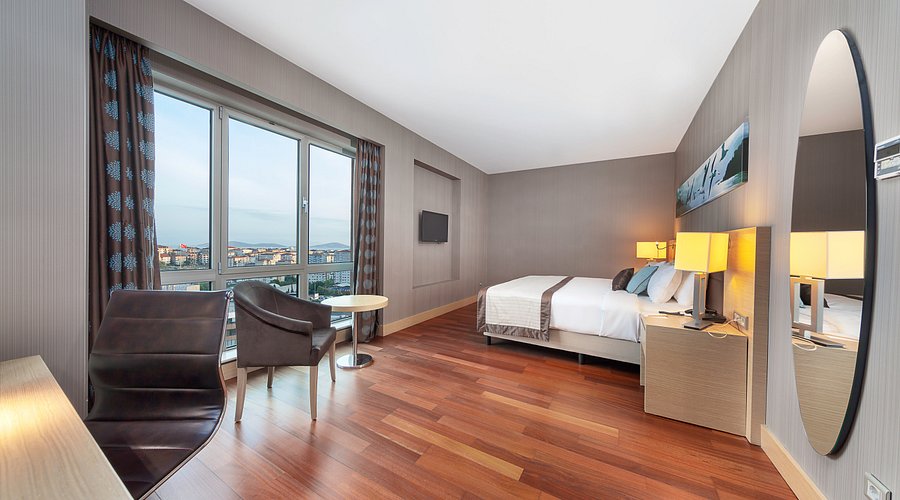 5-star hotel suite in central Istanbul